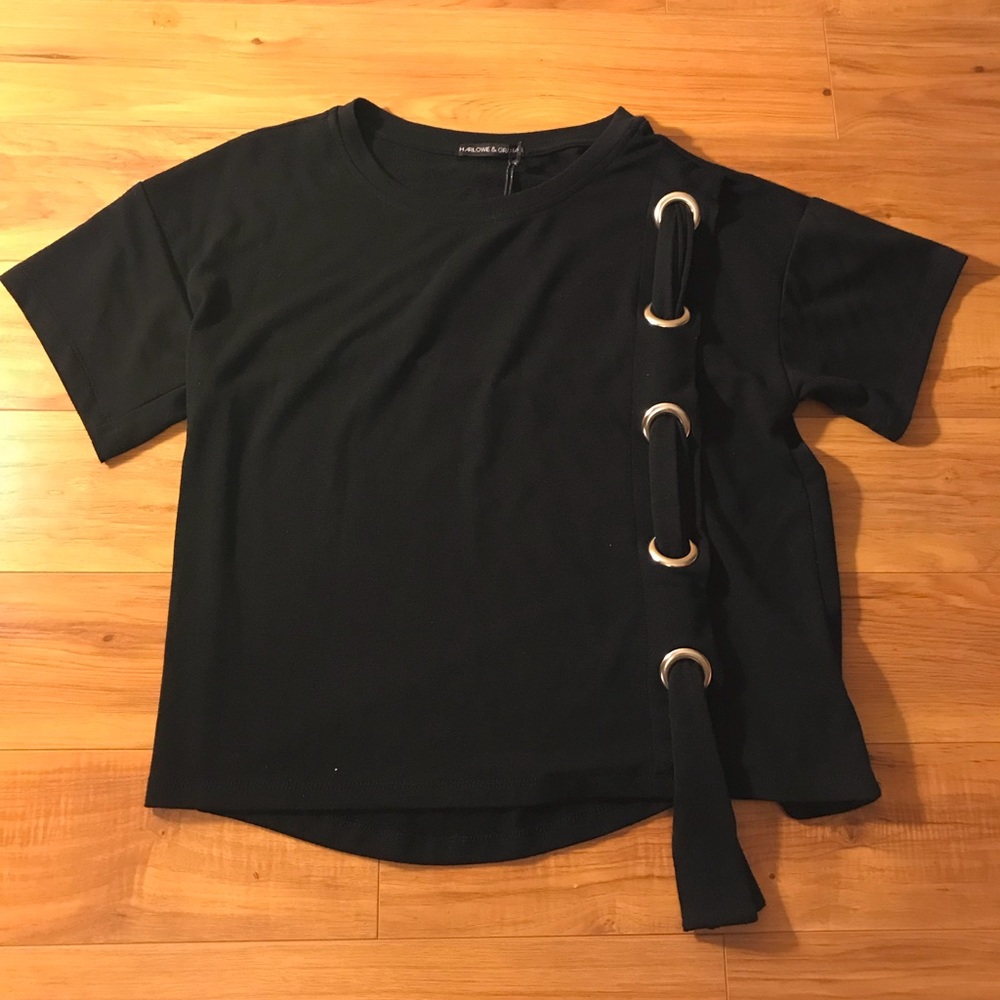 Harlow’s and Graham black shirt